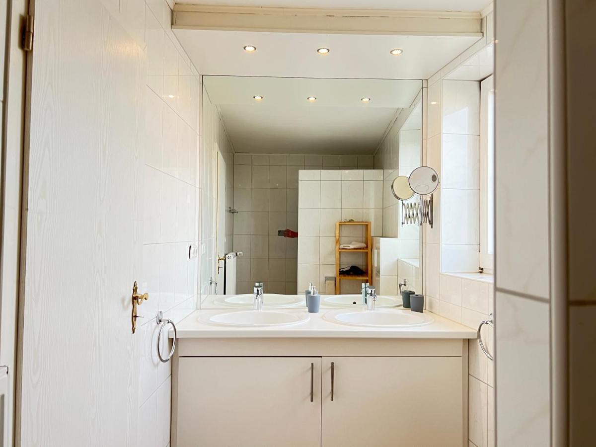 Der Schwan 7 - 3 Schlafzimmer - 2 Balkone - Zentral - 100 Qm Duren Luaran gambar