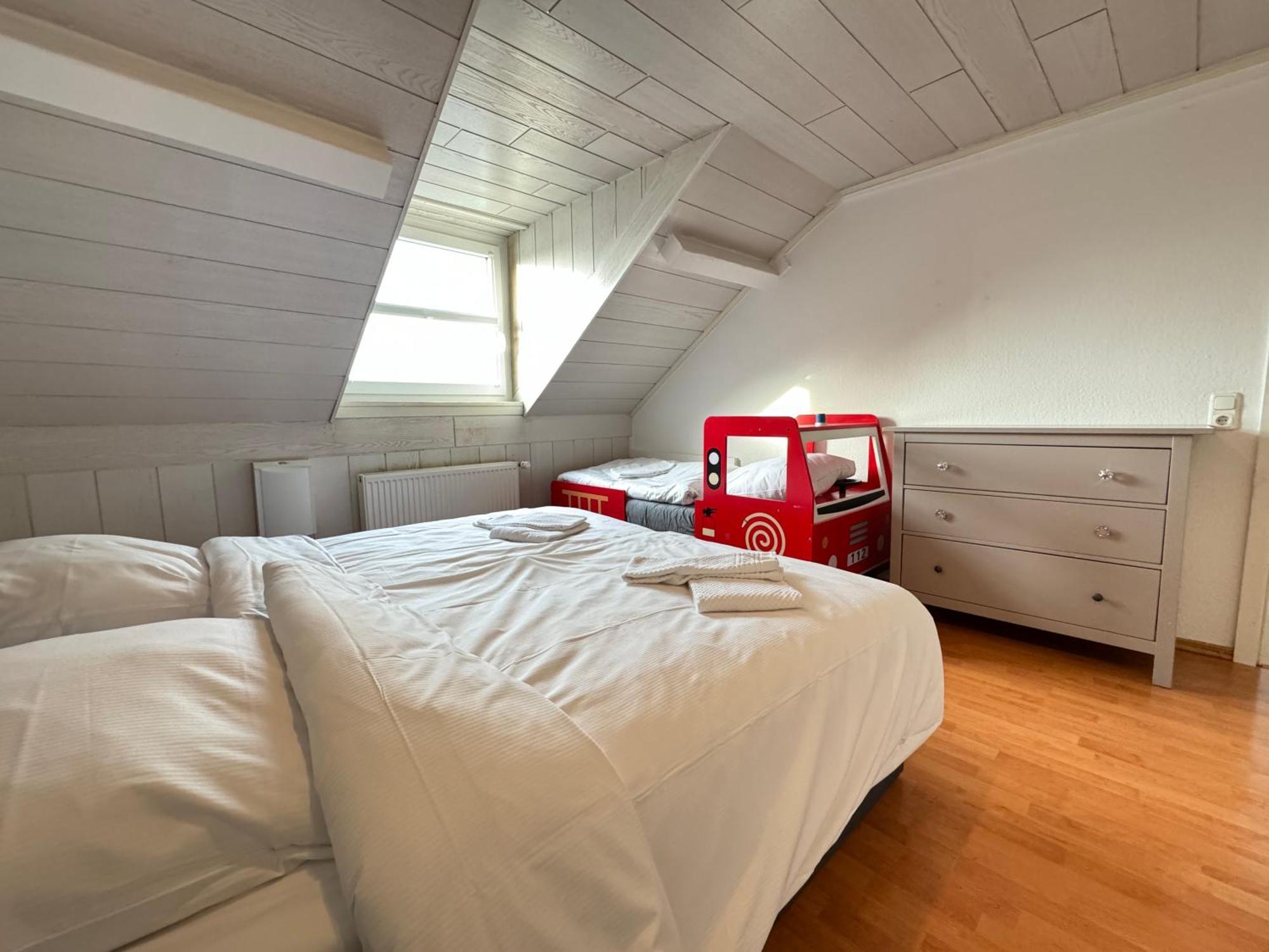 Der Schwan 7 - 3 Schlafzimmer - 2 Balkone - Zentral - 100 Qm Duren Luaran gambar