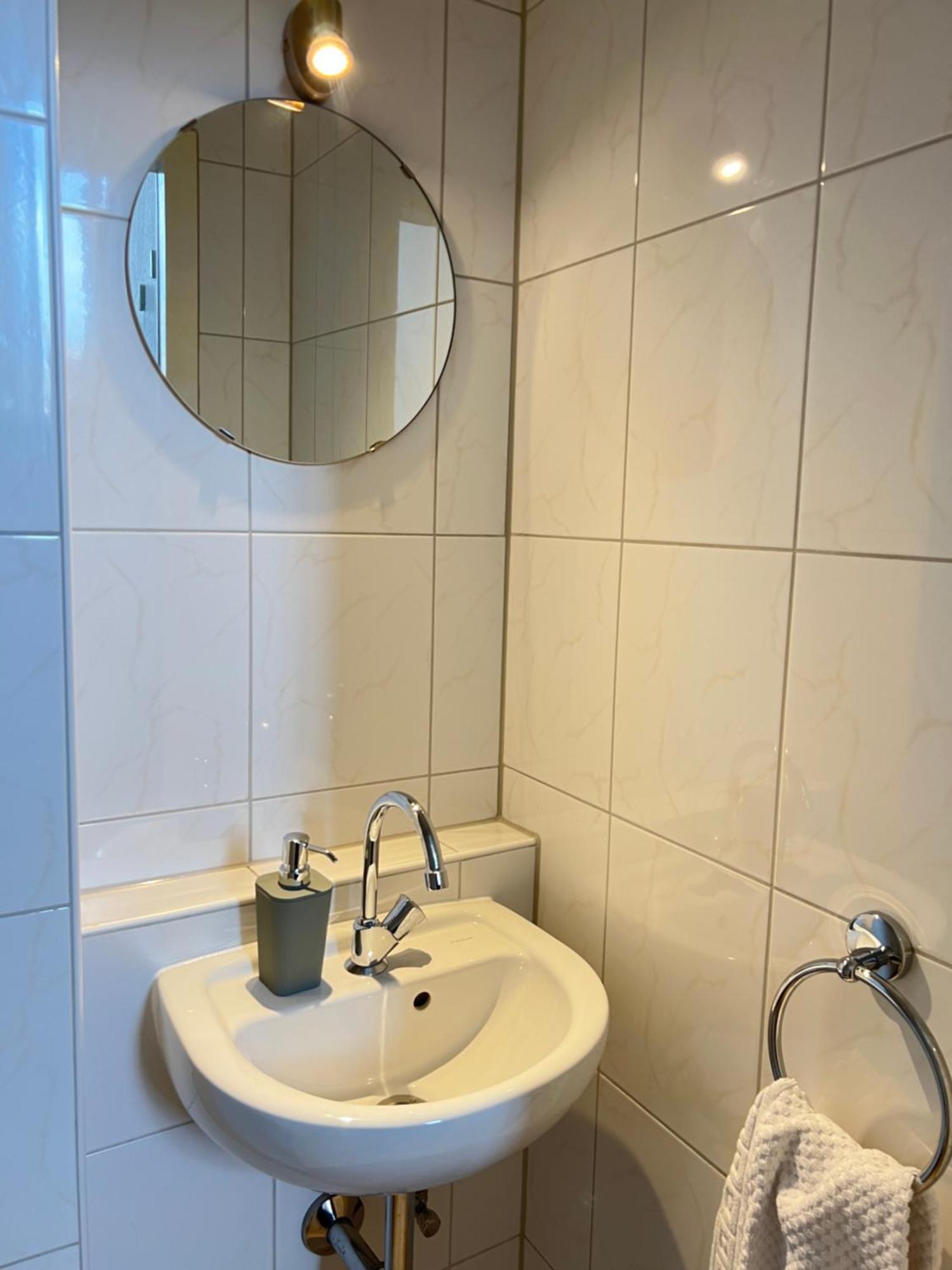 Der Schwan 7 - 3 Schlafzimmer - 2 Balkone - Zentral - 100 Qm Duren Luaran gambar