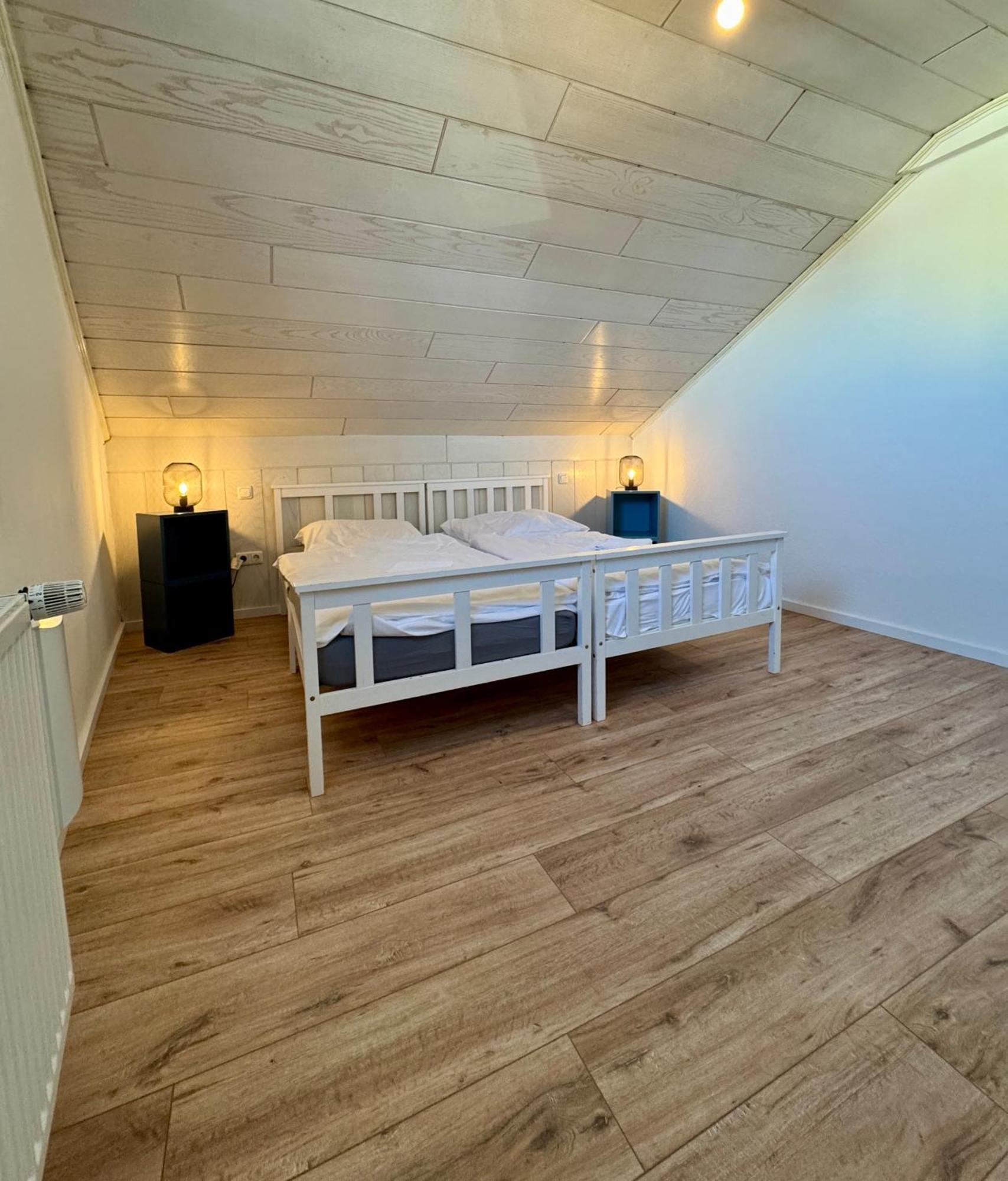 Der Schwan 7 - 3 Schlafzimmer - 2 Balkone - Zentral - 100 Qm Duren Luaran gambar